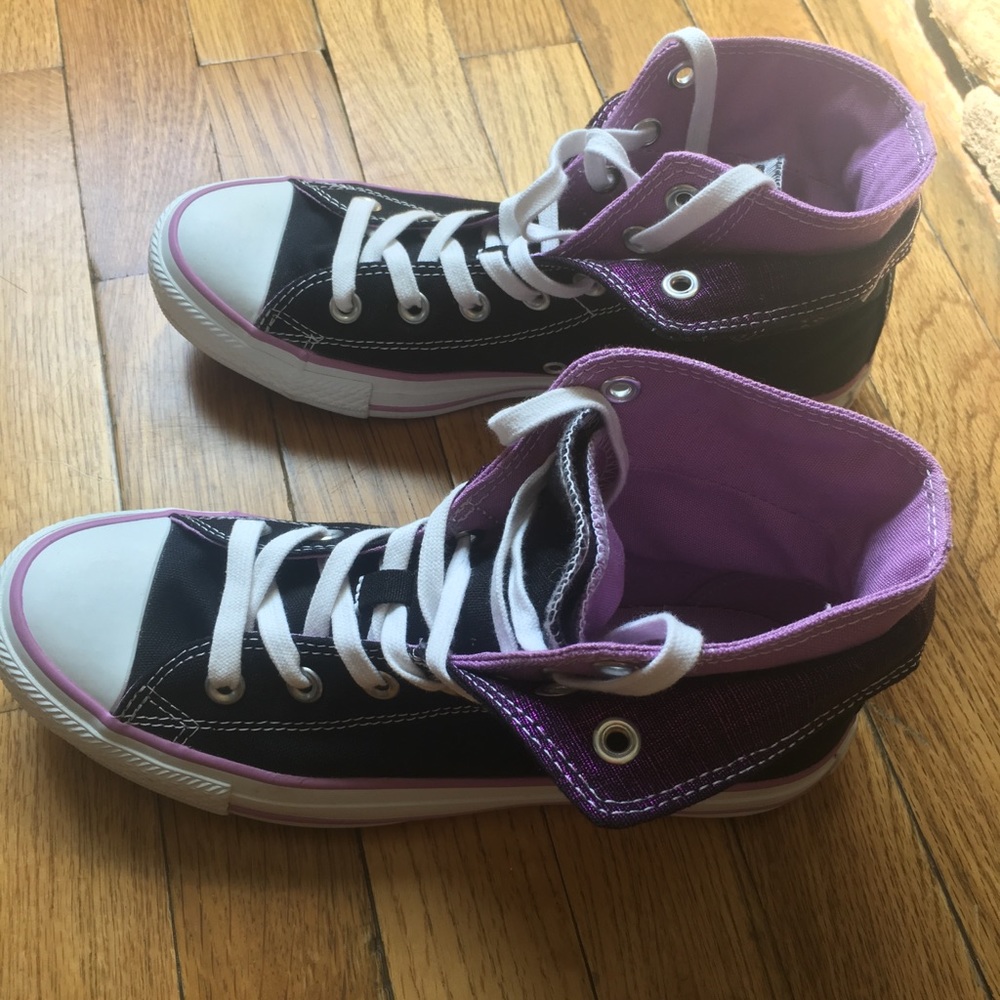 Women’s Converse - Size 8